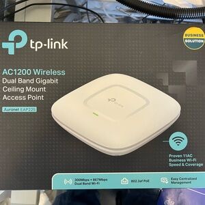 TP-Link White AC1200 Wireless Access Point Auranet EAP225